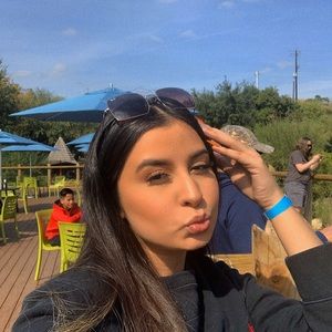 Meet your Posher, Salma